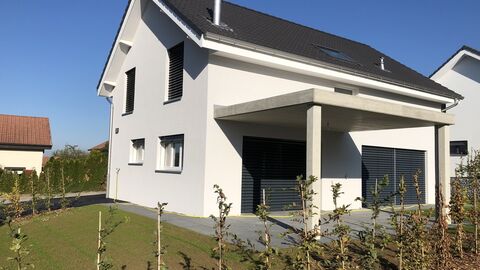 2 Villas 5.5 pces, 150 m2,
situation calme et ensoleillée!