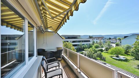 DACHWOHNUNG MIT HOBBYRAUM UND PARKPLATZ