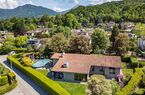 Schöne Bungalow-Villa mit wunderbarem Pool und herrlichem Garten