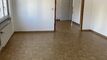 A VENDRE
IMMEUBLE D'HABITATION
4 GARAGES INDIVIDUELS
2 PLACES EXT.