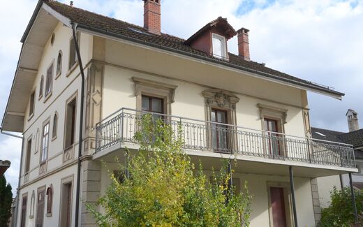 Appartement de 4,5p,rénové,très proche de la gare avec fenêtres neuves
