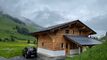 Pour vous, aux Mosses : chalet en cours de finition de construction.