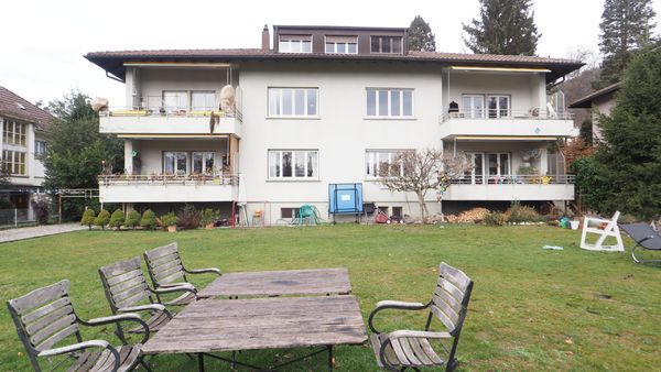 Apartment building on Lake Thun - in an idyllic location and full of p