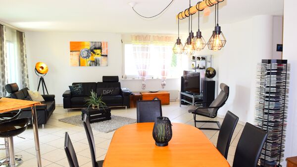 Spacious 5.5 room apartment with balcony and elevator