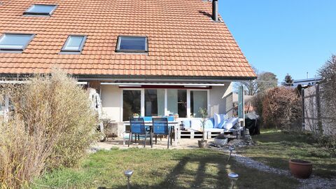 À vendre à Morat:
Maison d'angle 5.5-pces dans quartier familial
