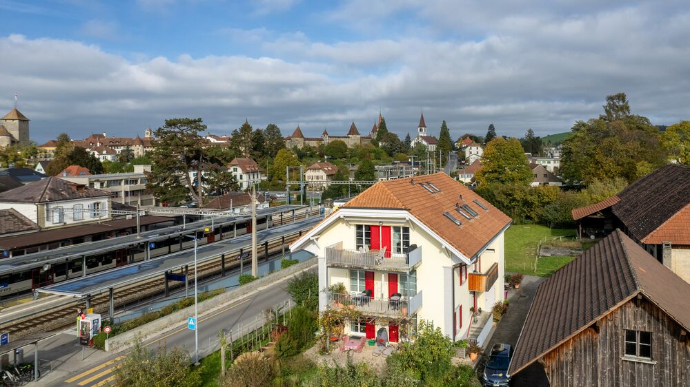 HAUSANSICHT - LAGE