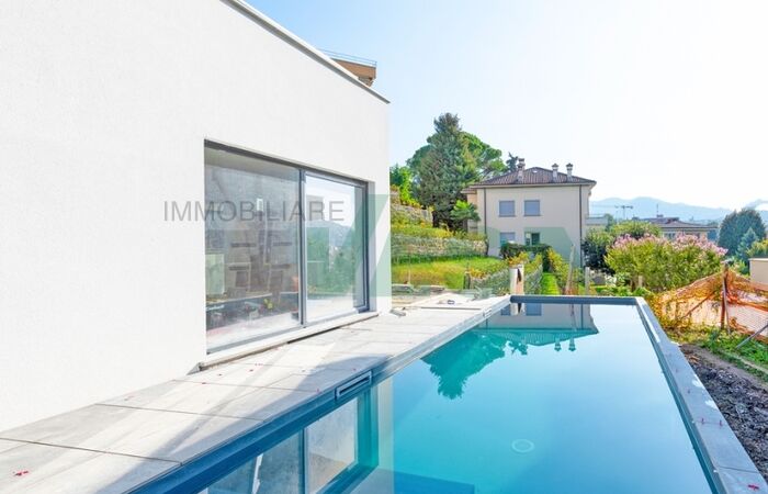 Comfortable and beautifully renovated home with pool, like new