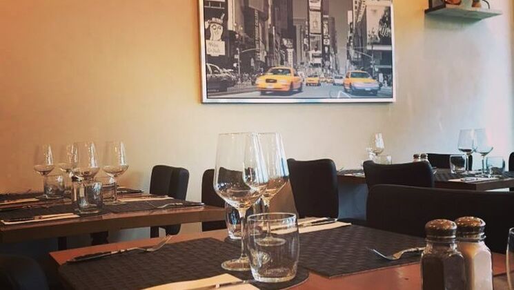 Restaurant aux Acacias idéal pour jeune couple du métier