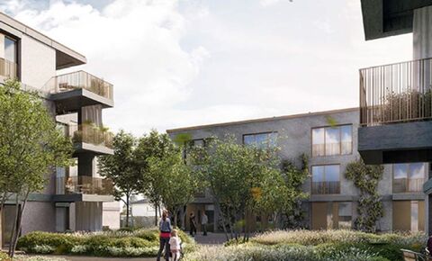 First occupancy in a centrally and quietly located new building garden