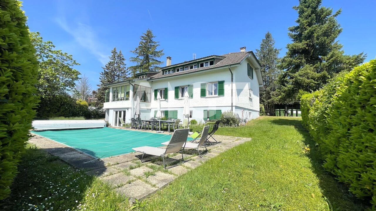 Spacious villa in Confignon