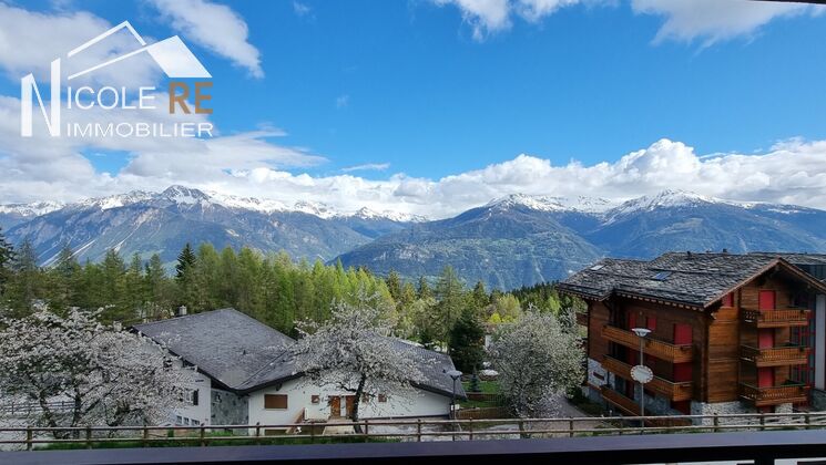 Ideally located in the center of Montana with splendid views !