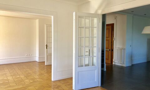 Sublime apartment in a classic building in Champel