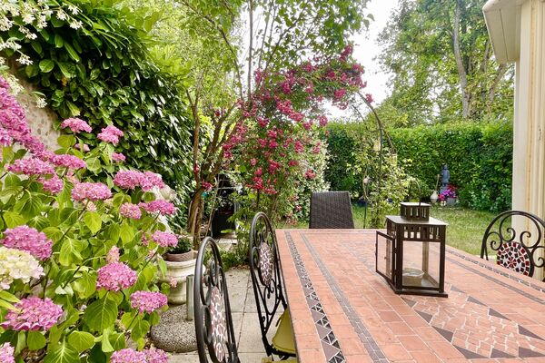 Pretty semi-detached in Vernier