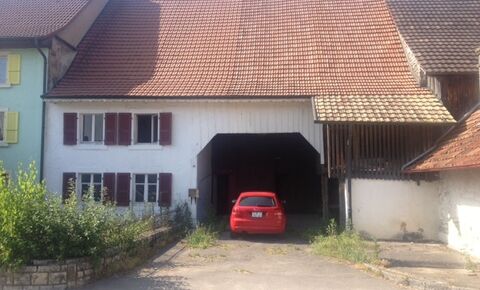 Old building to renovate of 739 m2