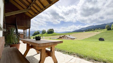 Charme und Raum im ehemaligen Bauernhaus mit Ausbaumöglichkeit