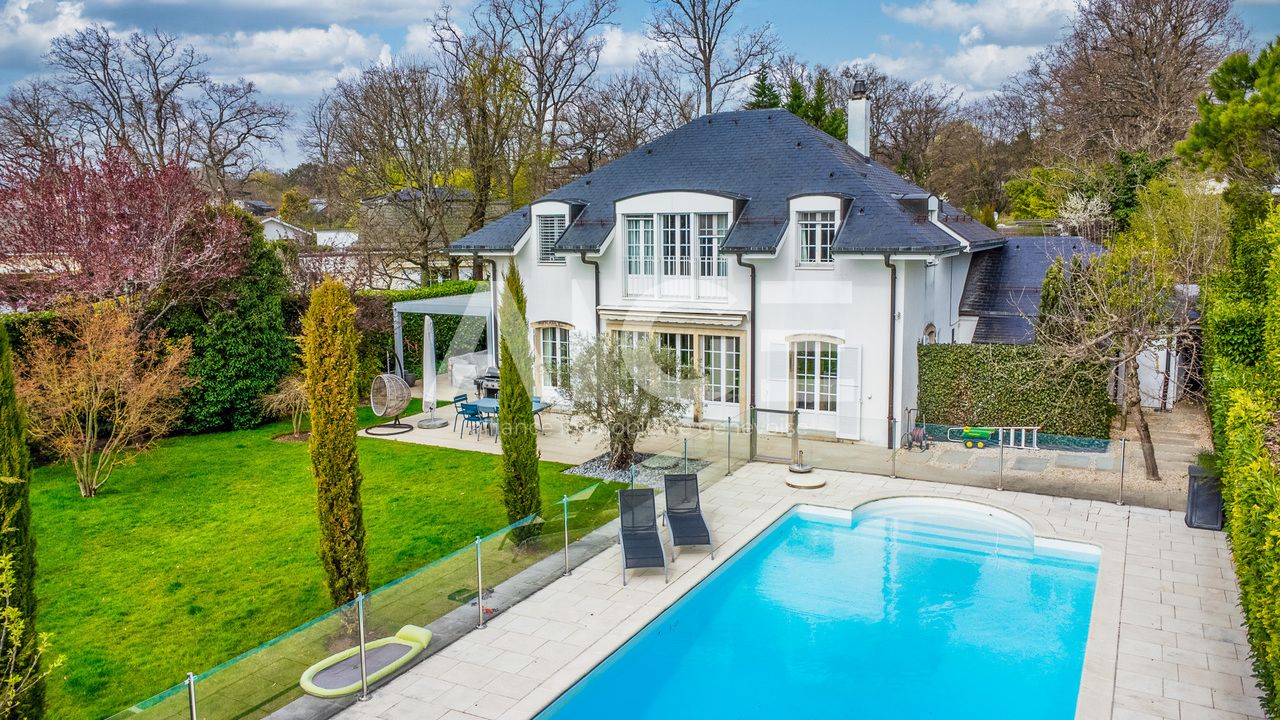 Magnificent property completely renovated in Vandoeuvres