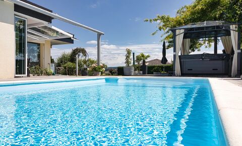 Tolles Einfamilienhaus oder Generationenhaus mit Pool!