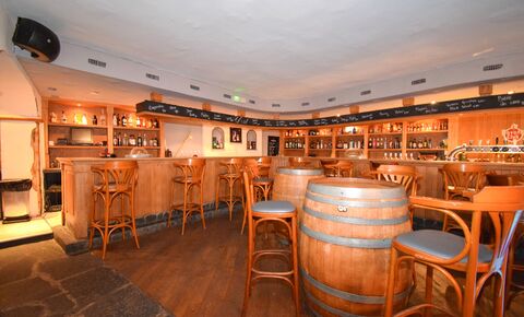 Société en exploitation propriétaire d'un bar et discothèque