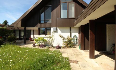 Charmantes Einfamilienhaus mit schönem Garten