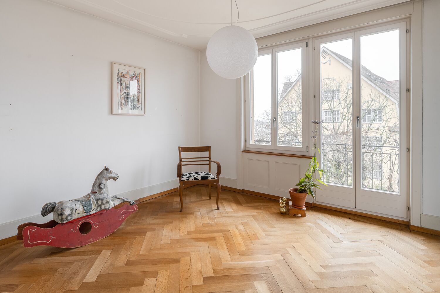 ELTERNZIMMER SÜDOST MIT BALKON 1. OG