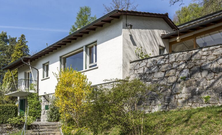 Villa individuelle de deux logements à rénover