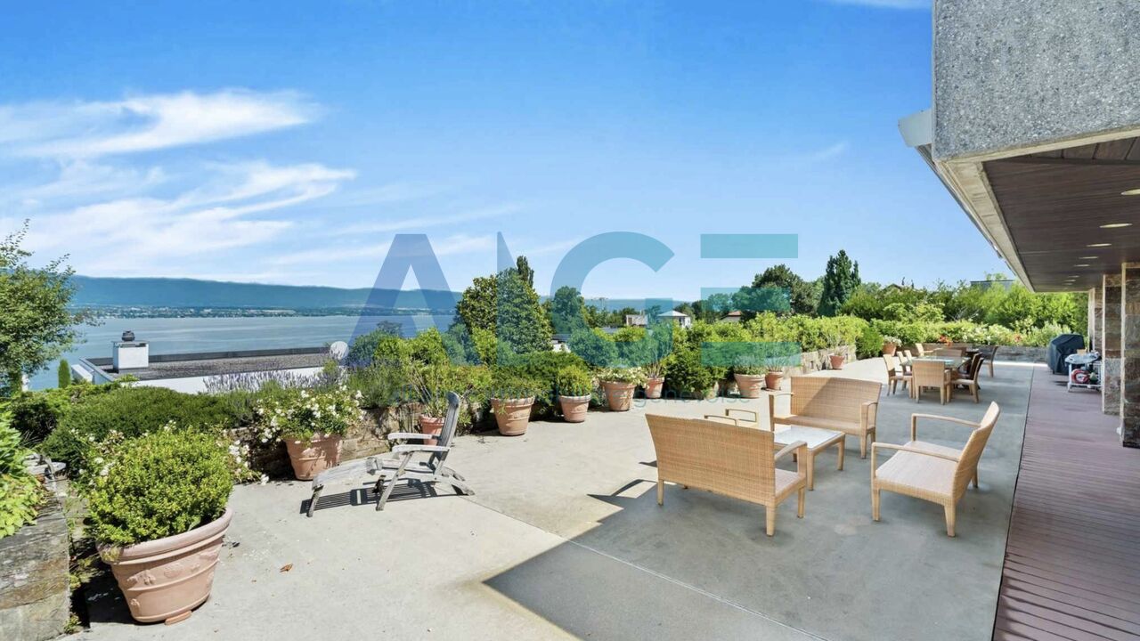 Anières. Superbe villa de plain pied avec vue lac