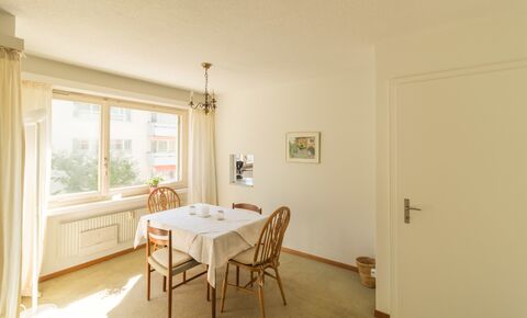 Helle Wohnung an zentraler Lage in Seenähe