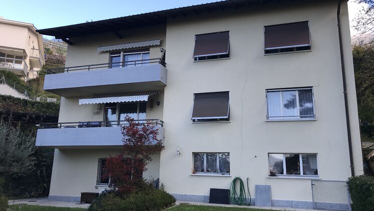 VIGANELLO
Casa con tre appartamenti