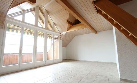 Ein Ort zum Relaxen! 4 ½ Zimmer Dach-Wohnung mit Galerie
