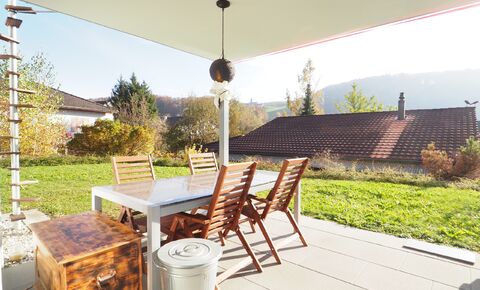 Appartement de jardin moderne et ensoleillé avec vue