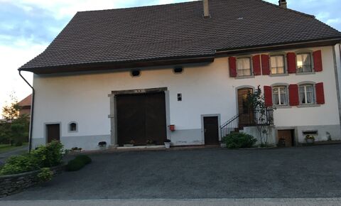 A VENDRE à CHABLES
Ferme à rénover
sur parcelle de 1514 m2