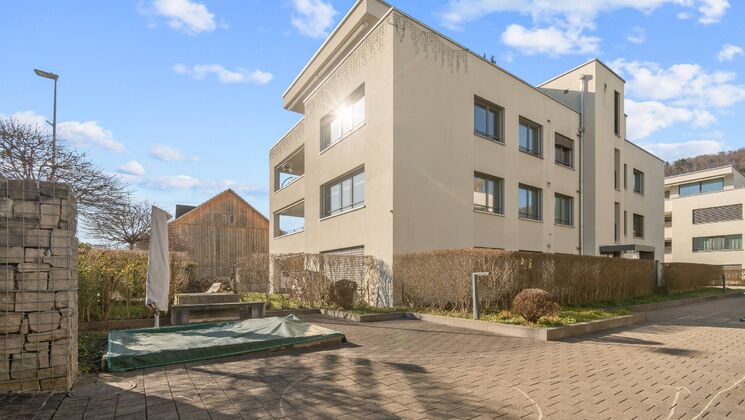 Exklusive 5½-Zimmer-Wohnung im schönen Tuggen SZ Exklusive 5½-Zimmer-Wohnung im schönen Tuggen SZ