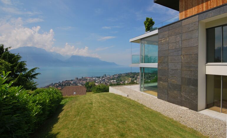 Grand appartement de 3.5 pièces
Situation exceptionnelle et vue imprenable