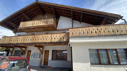 Chalet rénové. Central et vue plein Sud. Modulable