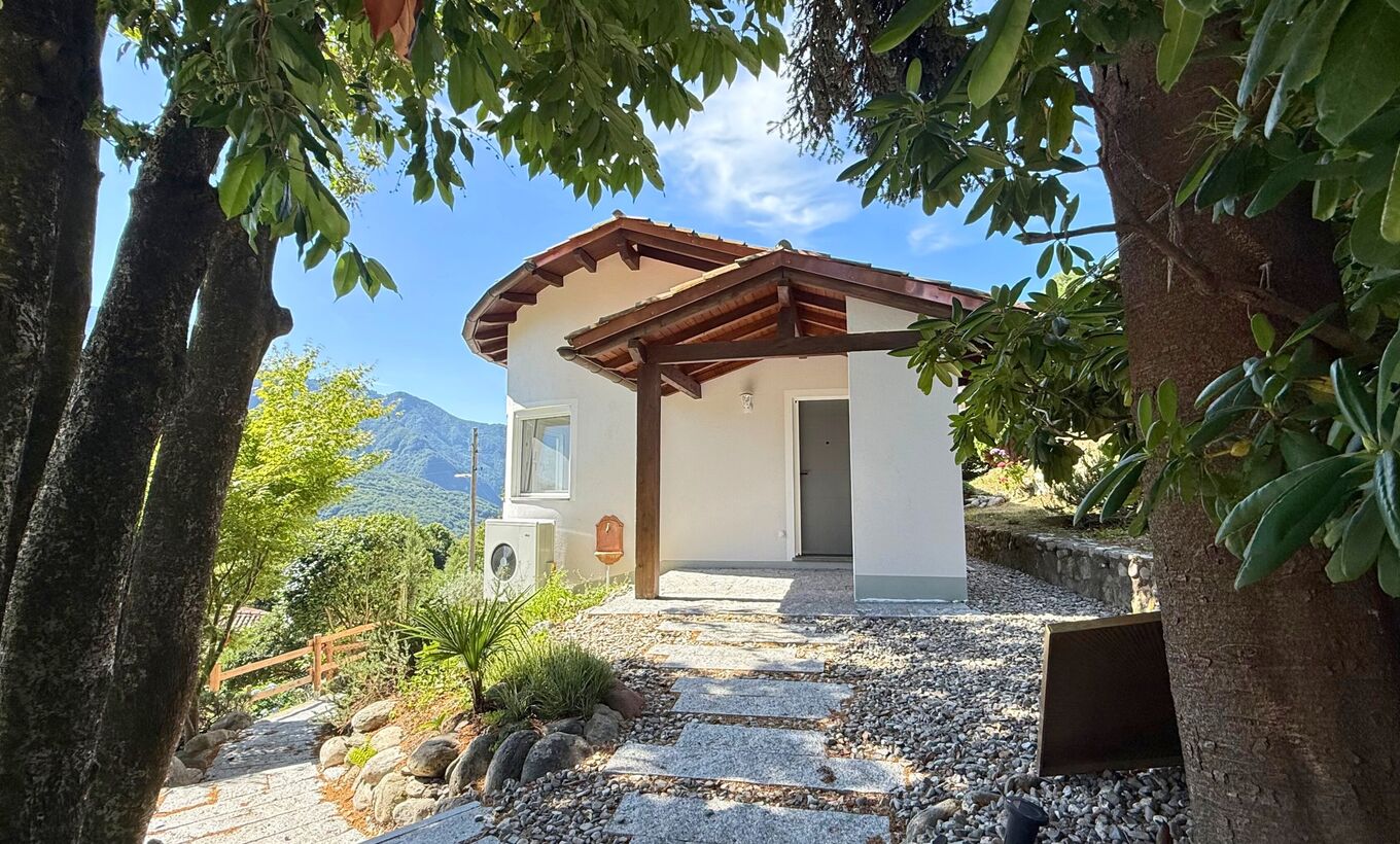 Ein Fenster zum Monte Generoso