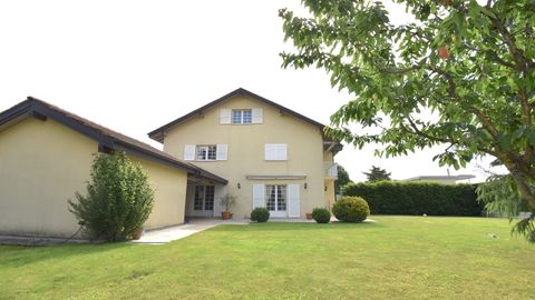 Twin house CH-1296 Coppet