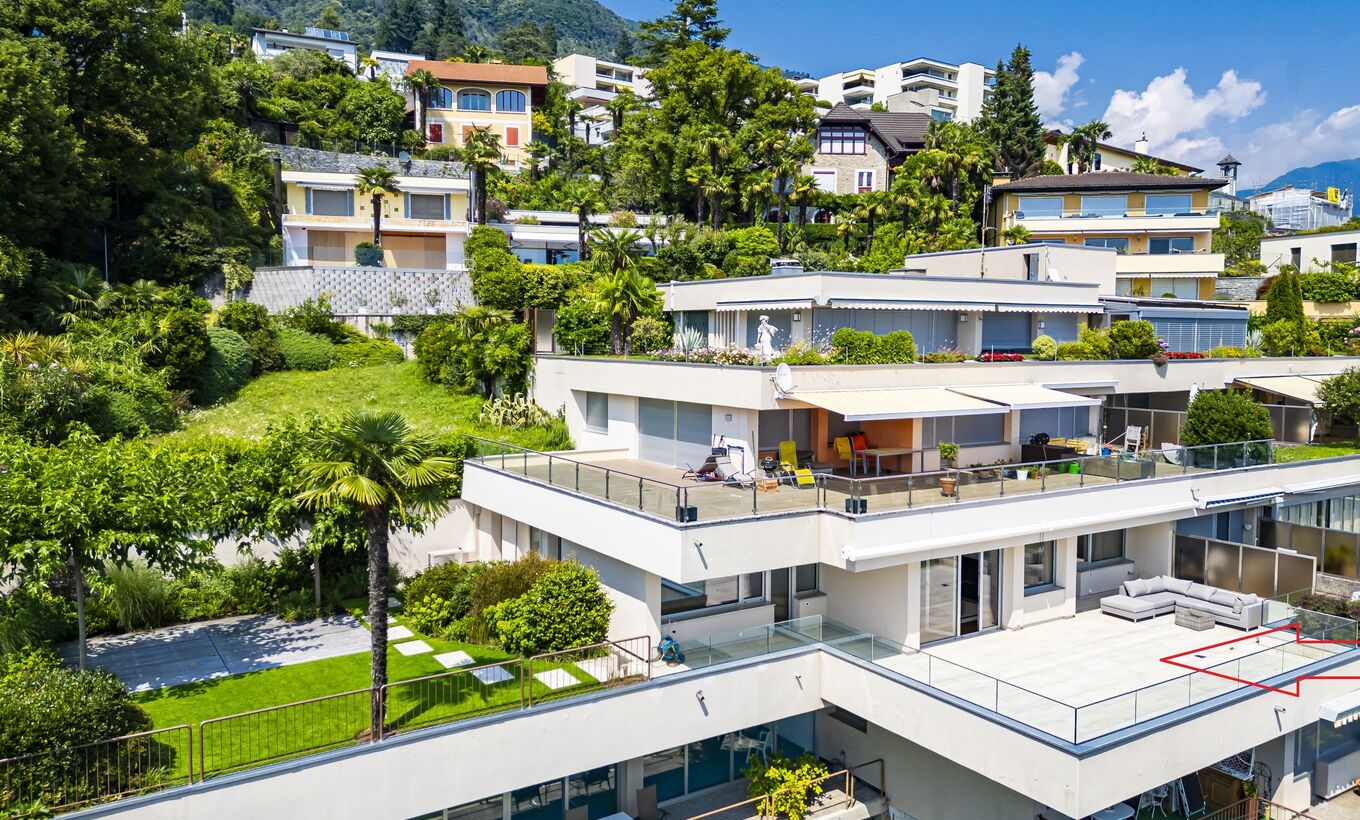 4,5-Zimmerwohnung mit grosser Terrasse, Garten- und Seeblick