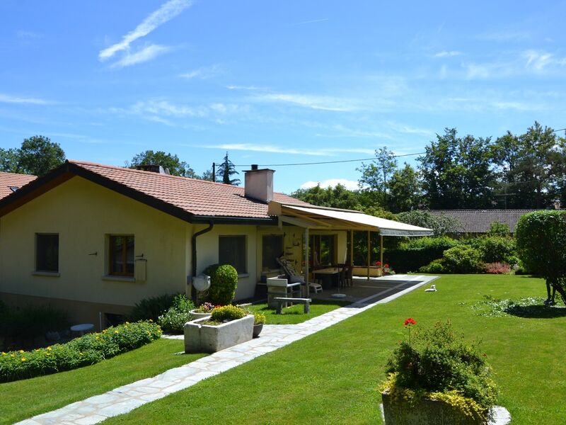 Charming detached house in Versoix