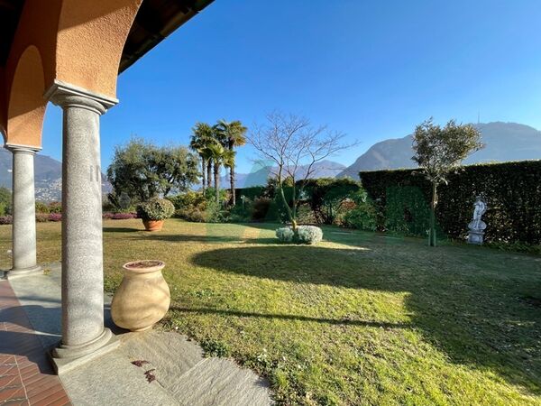 Romantische Villa mit grossem Garten und wunderbarer Aussicht