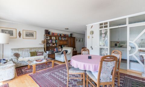 Helle 3.5-Zimmer-Attikawohnung mit Weitsicht