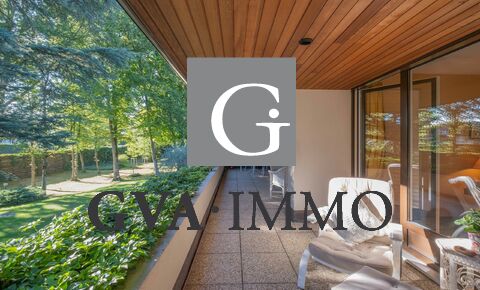 Beautiful apartment with large terrace in the heart of a private park