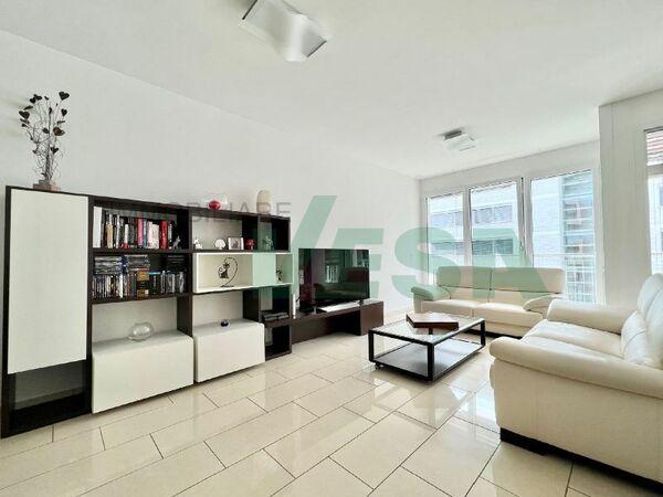 Bright and cosy 3.5-room city-apartment, in very convenient location