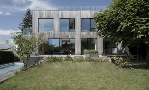 Very nice detached house with swimming pool near the villa of Vesenaz