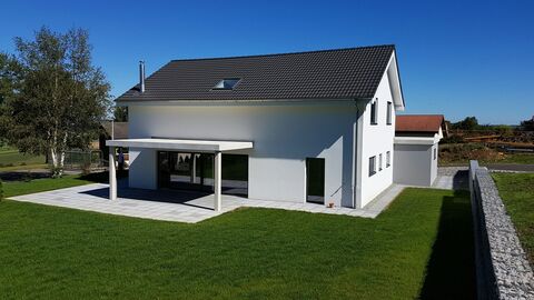 Villa neuve 6.5 pces, terrain 860m2
174 m2, location-vente possible!