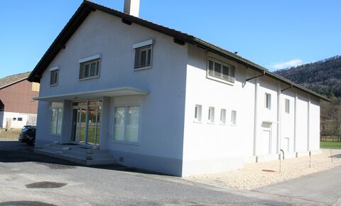 Commercial building - 570 m2 -