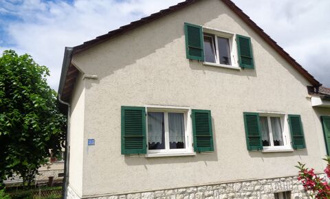 family house 5.5 rooms + 1 independent local