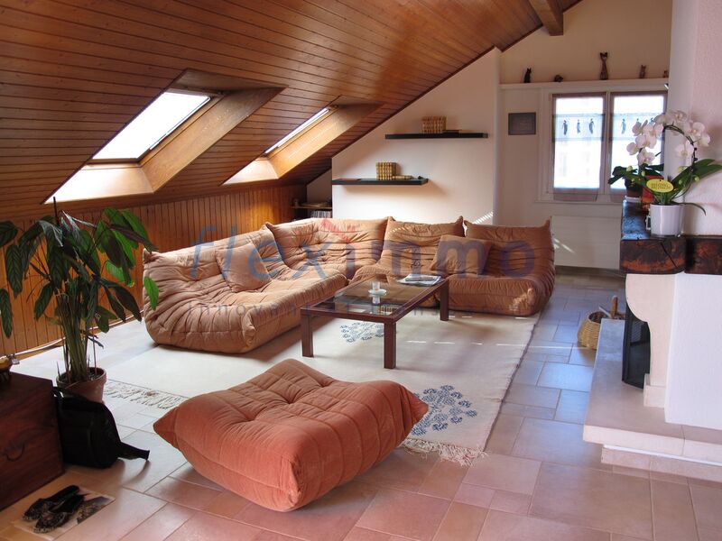 Beautiful attic apartment
Panoramic views of the lake and the alps