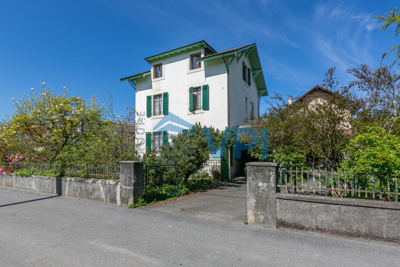 En exclusivité - Belle maison familiale à fort potentiel