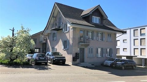 Vermietetes  Mehrfamilienhaus mit Gewerbe 
Zentral gelegen in Dottikon