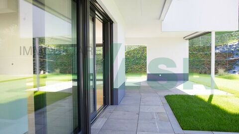Luminoso appartamento 4,5 locali con terrazza e bel giardino privato